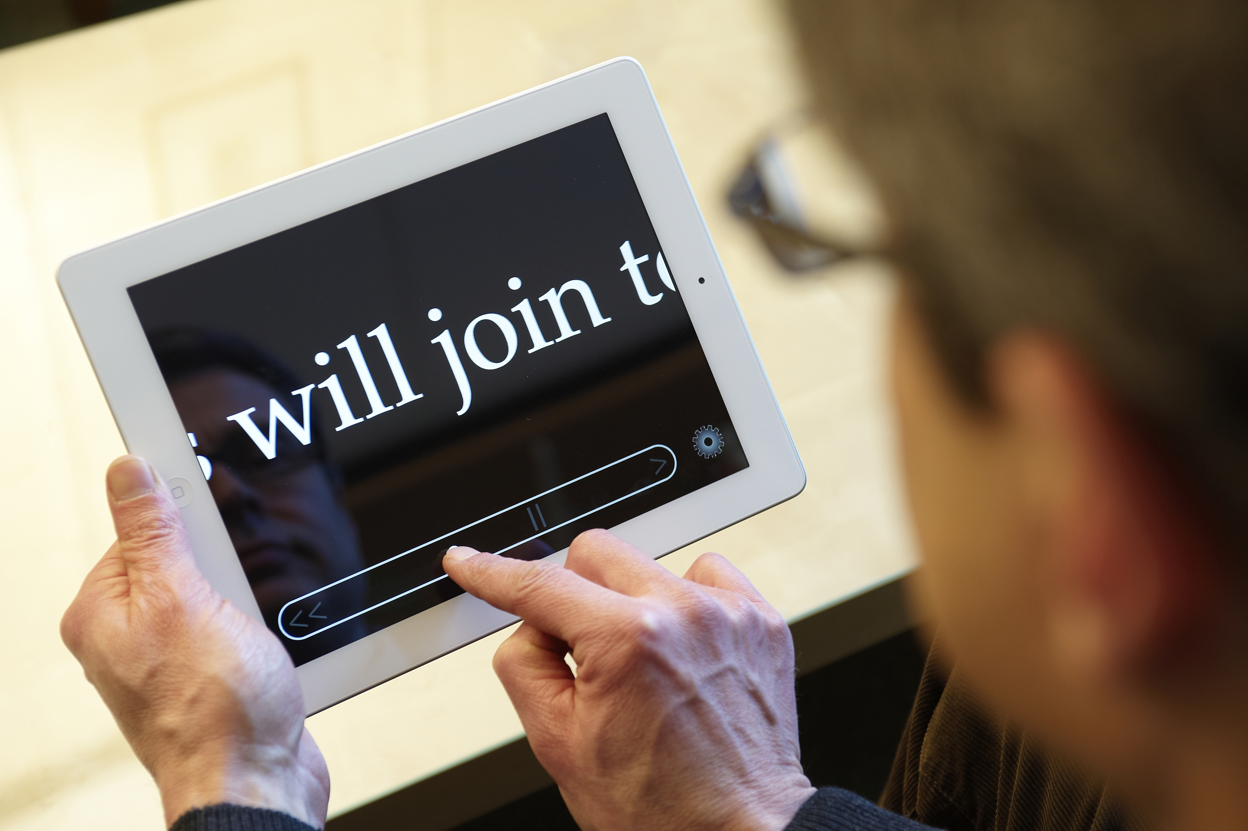 MDevReader in use on tablet